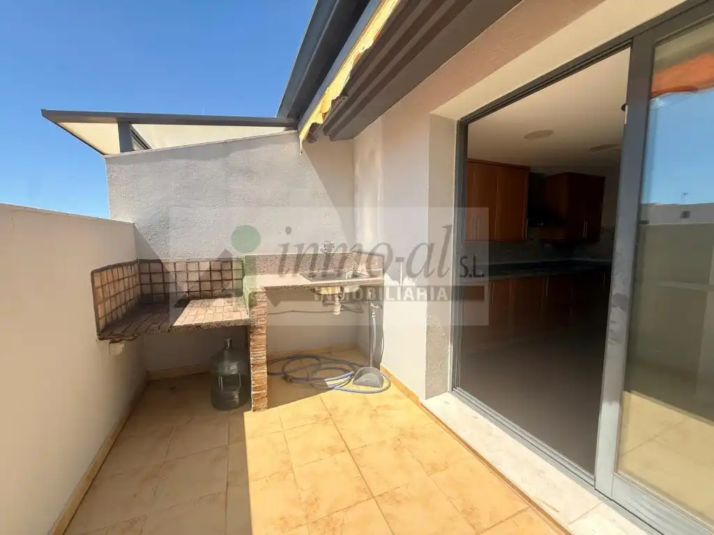 Terraza de Ático en venta en Almazora / Almassora con Terraza y Balcón