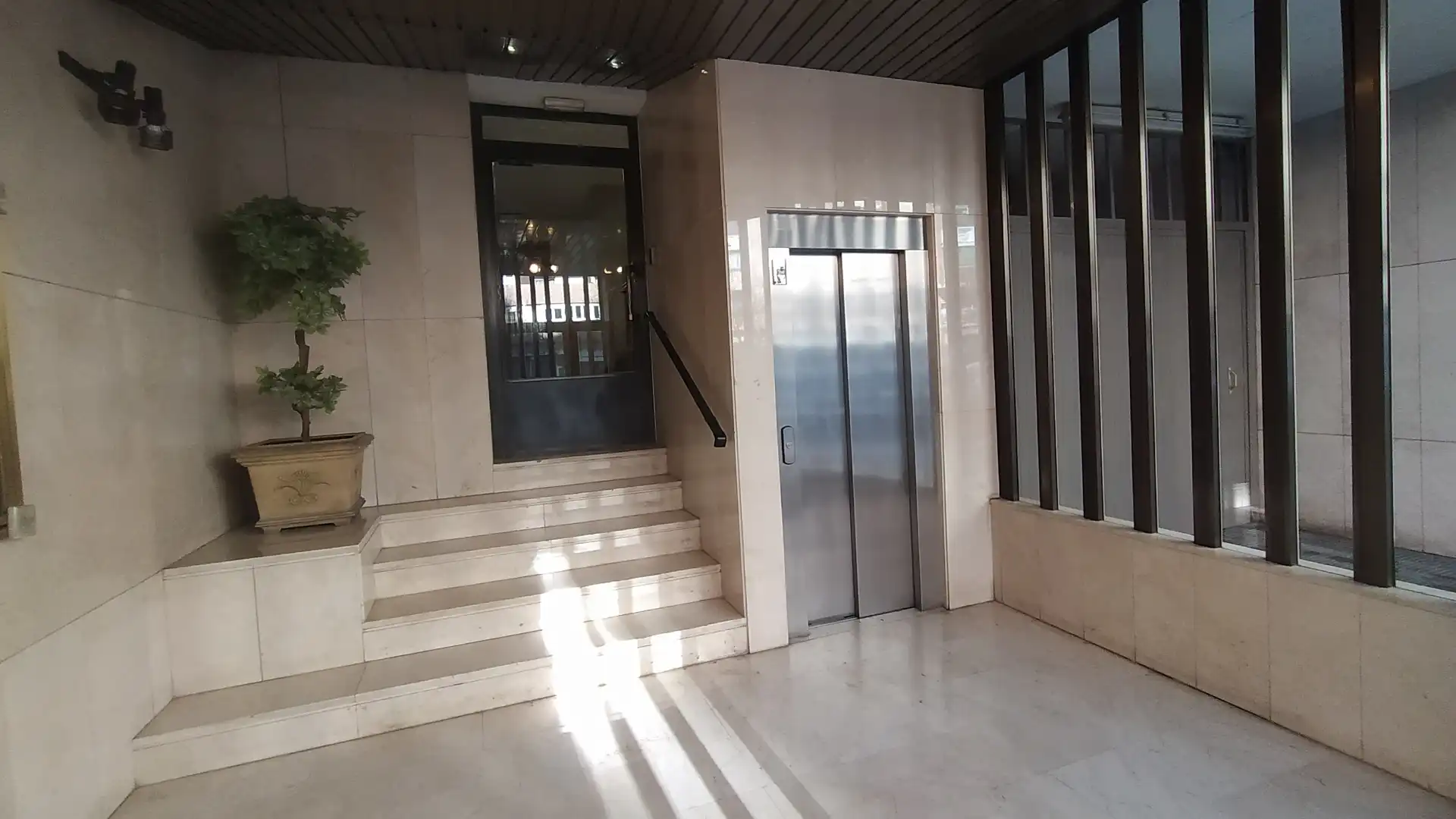 Piso con terraza en venta en Avinguda del Cid 31, imagen 19