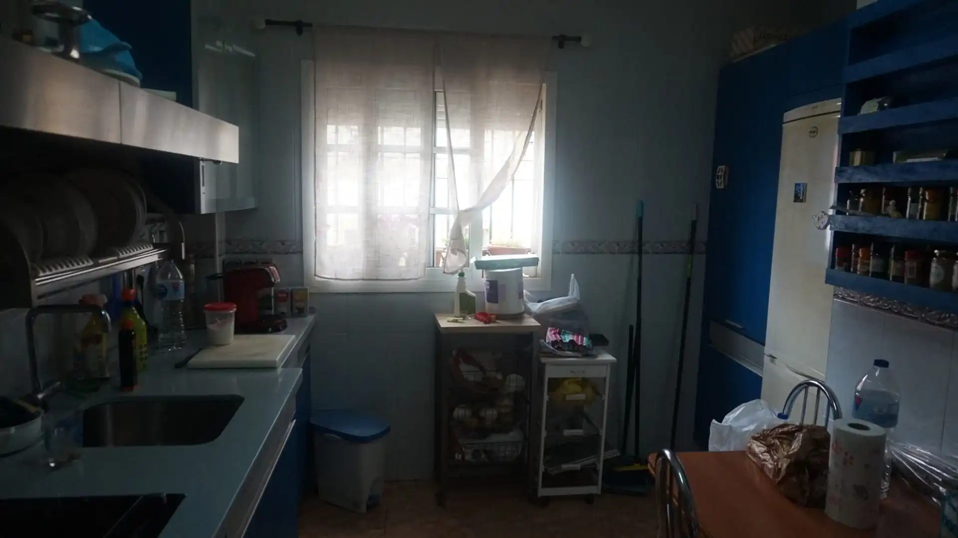 Cuina de Casa adosada en venda en Los Barrios amb Aire condicionat, Calefacció i Traster