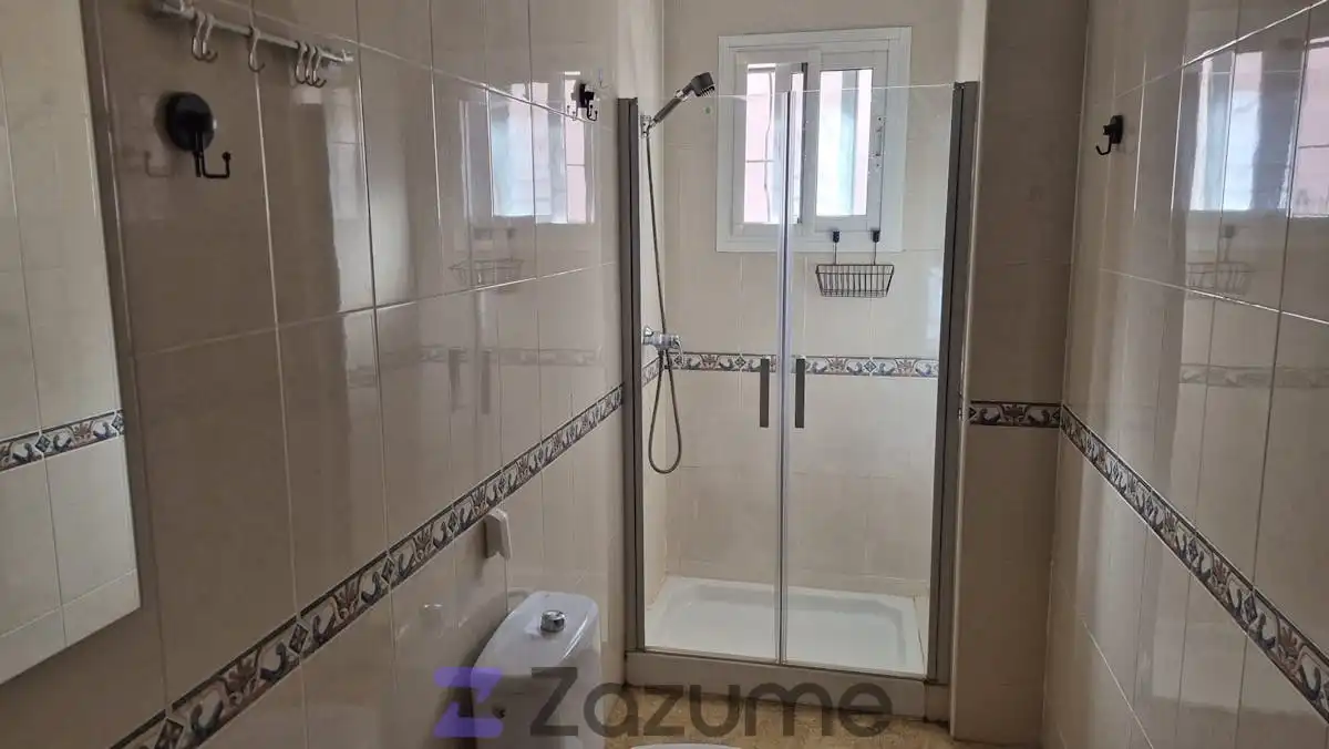Baño de Piso de alquiler en Alcantarilla con Aire acondicionado, Amueblado y Horno