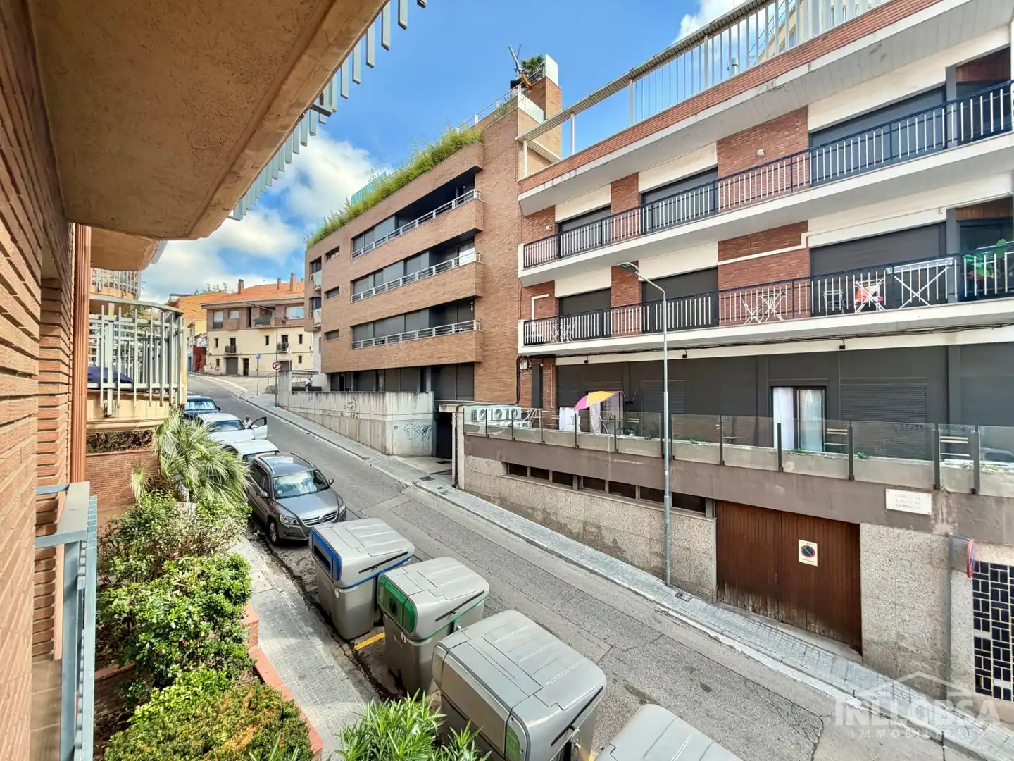 Vista exterior de Pis en venda en Manresa amb Calefacció, Parquet i Terrassa