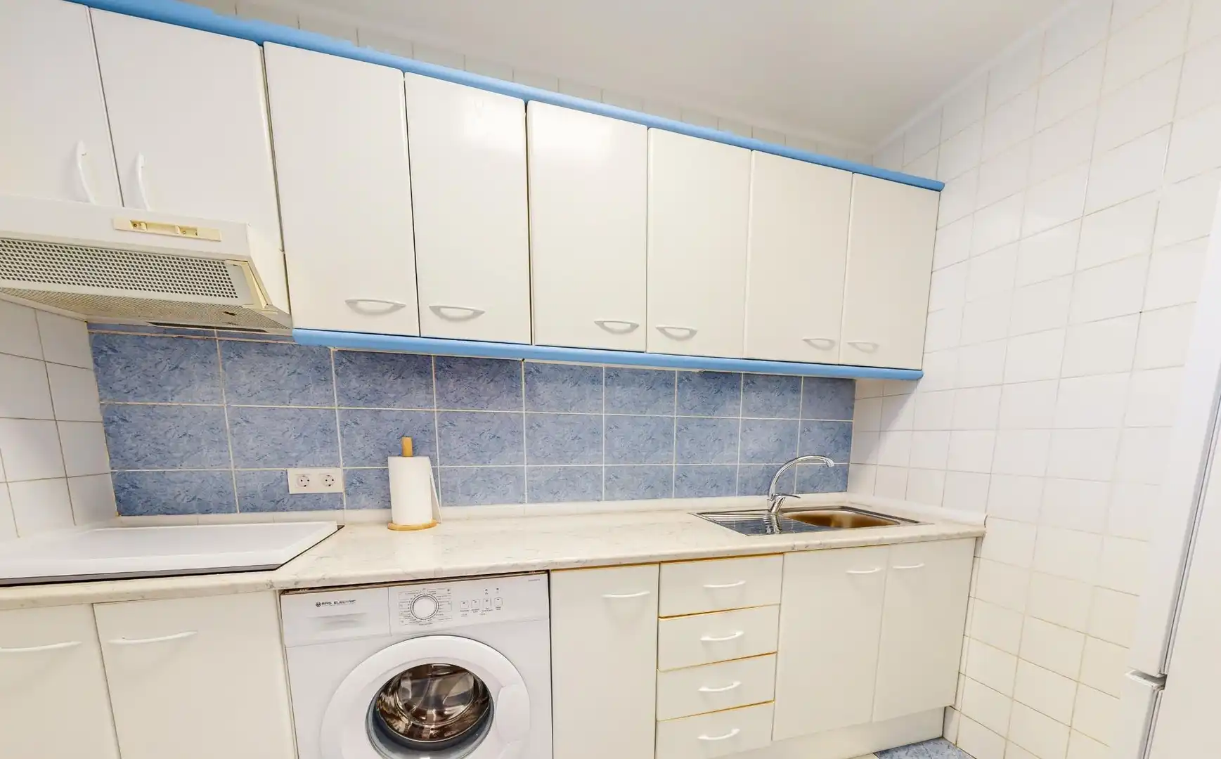 Cocina de Piso de alquiler en Benalmádena con Aire acondicionado, Calefacción y Jardín privado