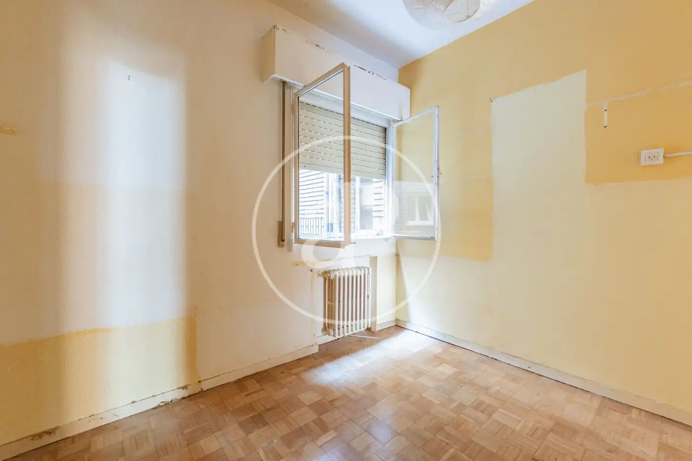 Habitación de Piso en venta en Madrid con Calefacción, Terraza y Balcón