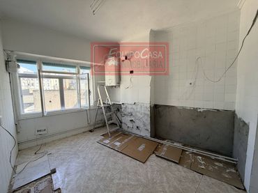 Flat with balcony for sale in Centro - Recinto Amurallado
