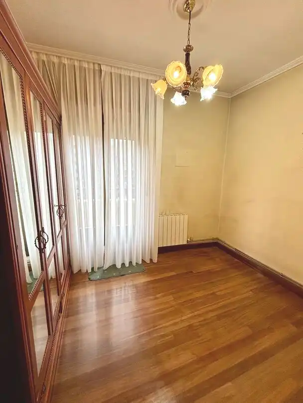 Piso en venta en Avenida del Ferrocarril, Ametzola
