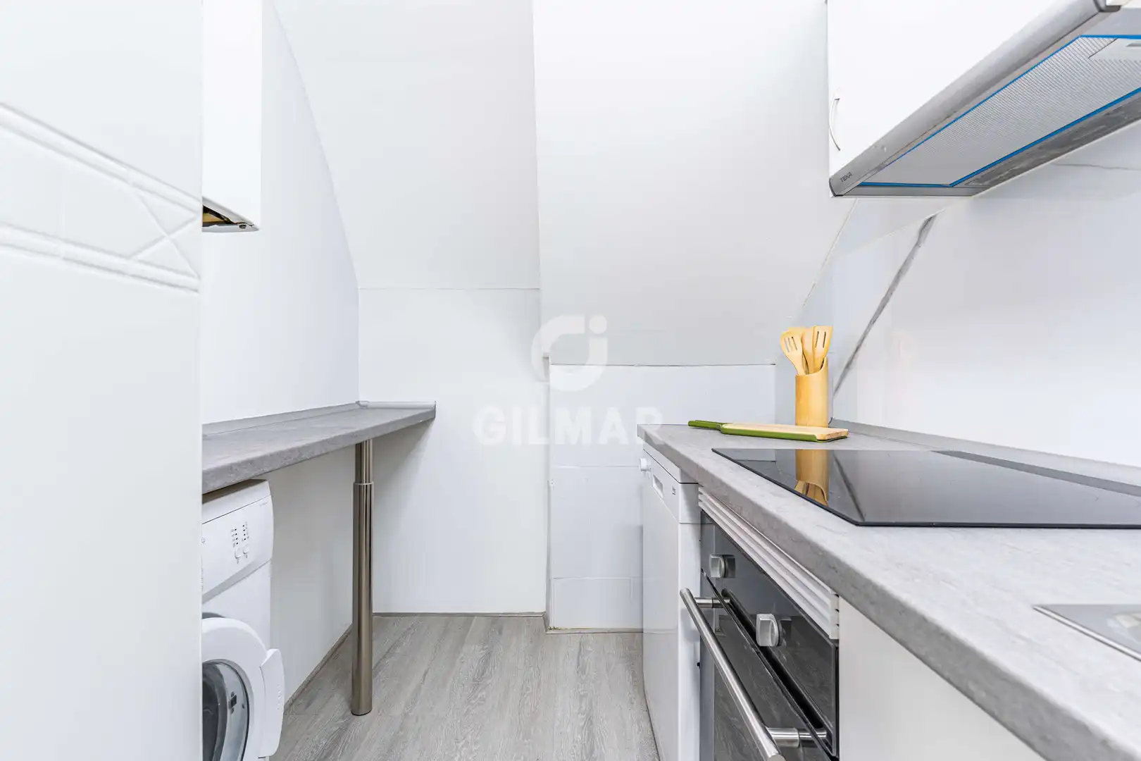Cuina de Planta baixa en venda en Madrid amb Calefacció