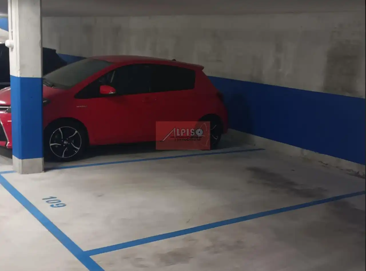 Aparcament de Garatge de lloguer en Ourense Capital 