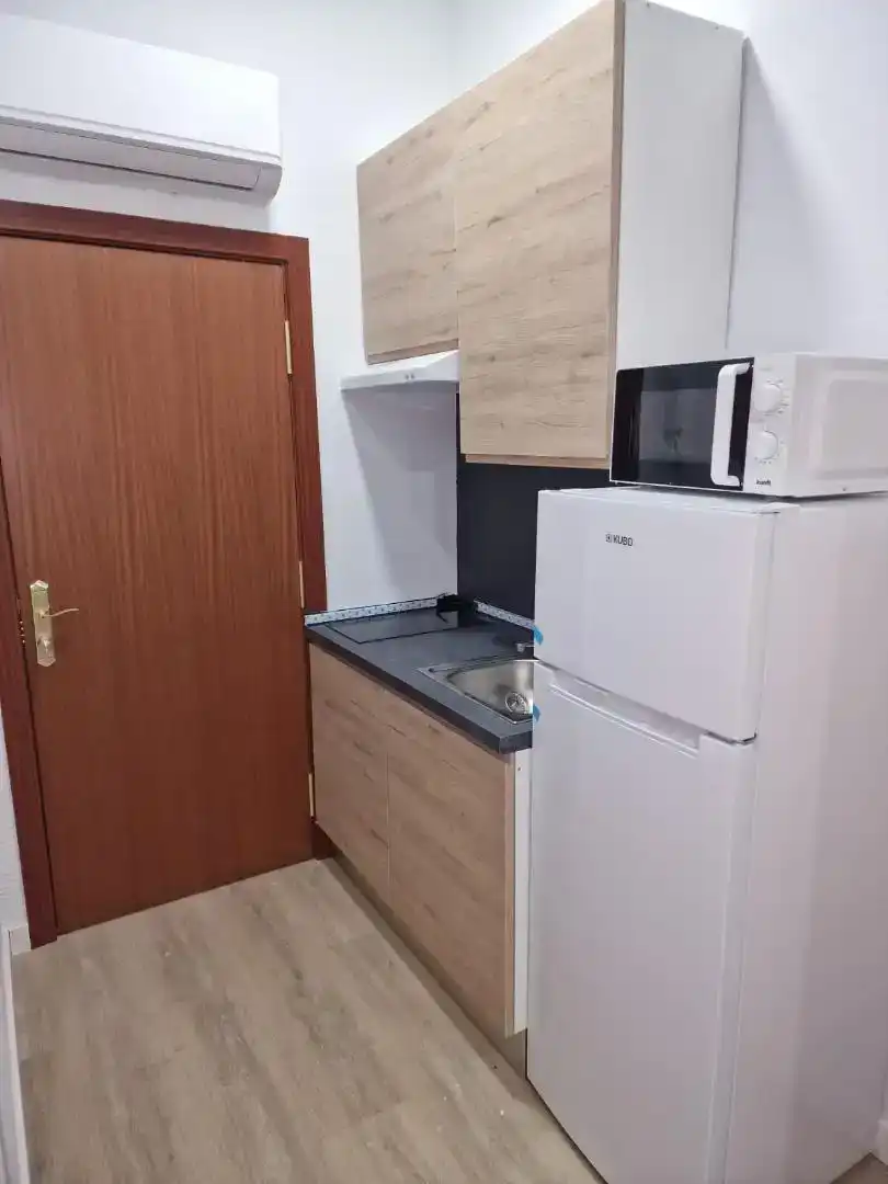 Küche von Wohnung zur Miete in San Sebastián de los Reyes mit Klimaanlage, Parkett und Möbliert
