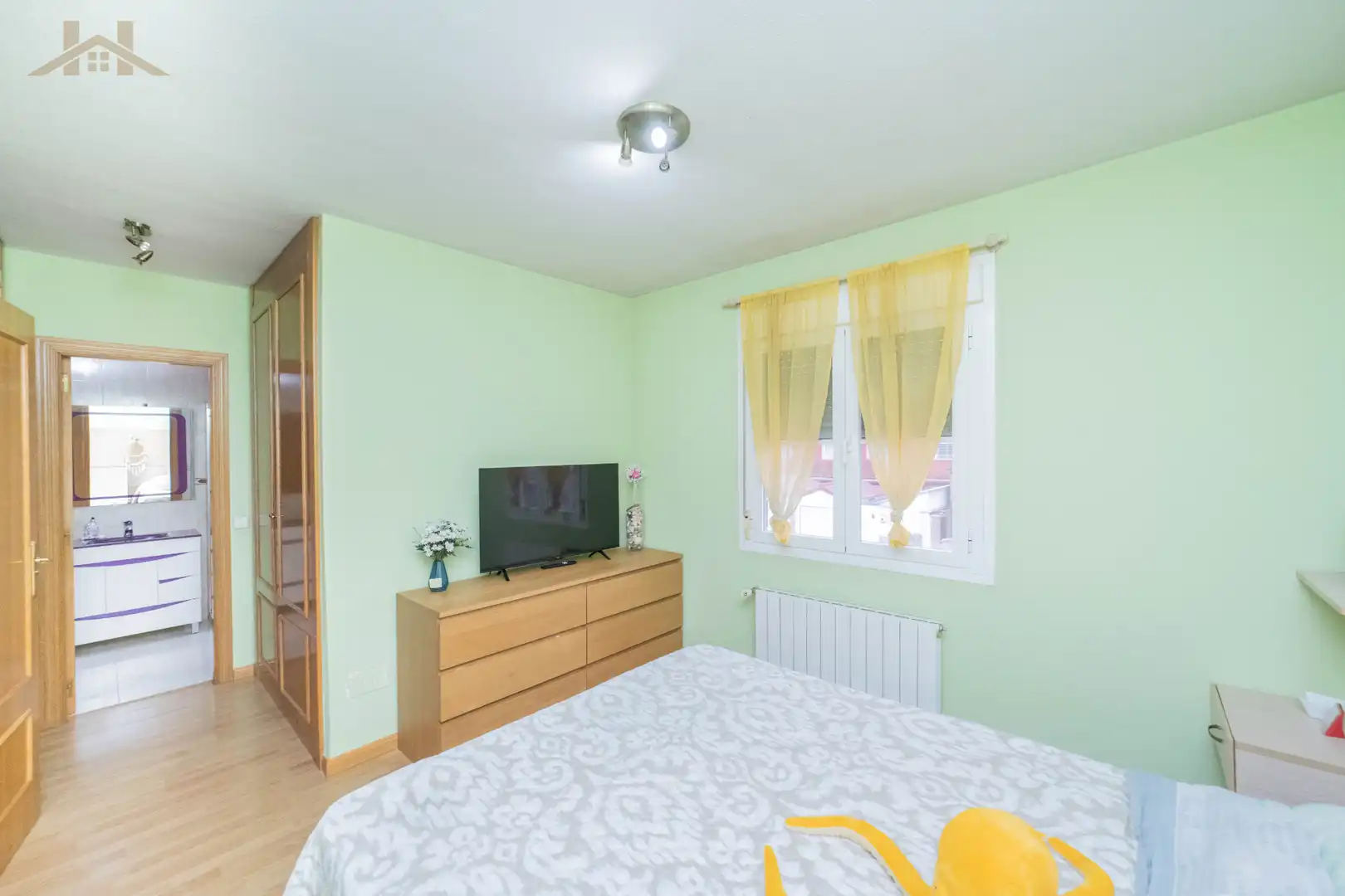 Bedroom of Detached homes for sale in Ugena  with Air Conditioner, Heating and Private garden