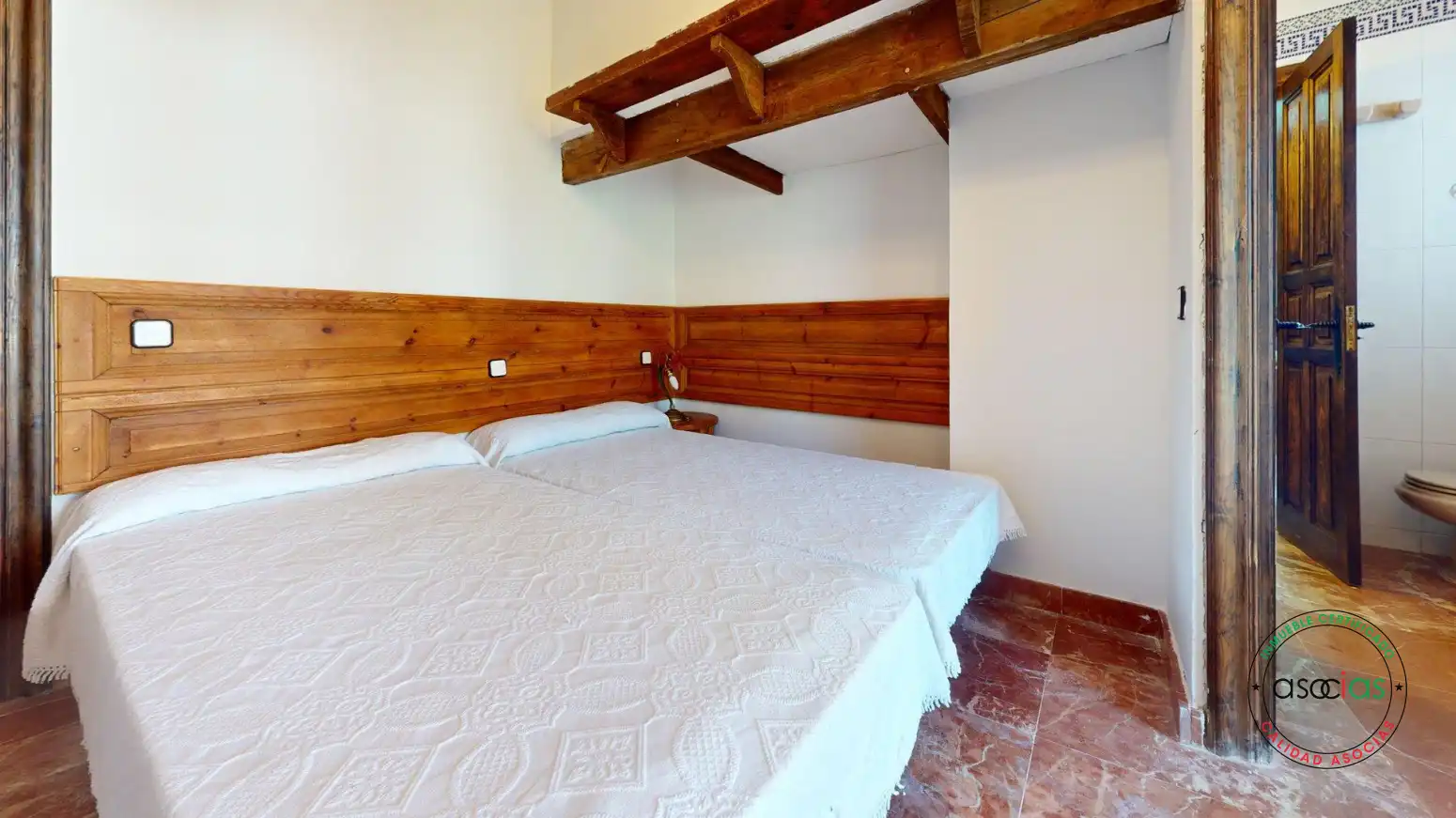 Dormitori de Casa o xalet en venda en Juarros de Voltoya amb Calefacció i Traster