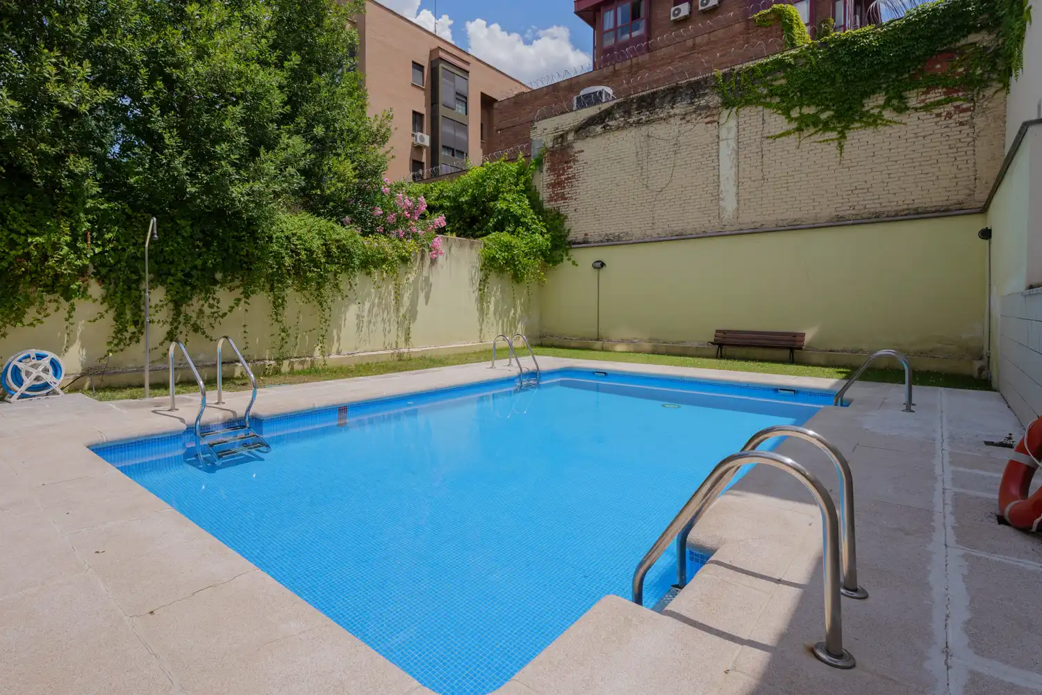 Piscina de Dúplex en venda en Madrid amb Aire condicionat, Calefacció i Parquet