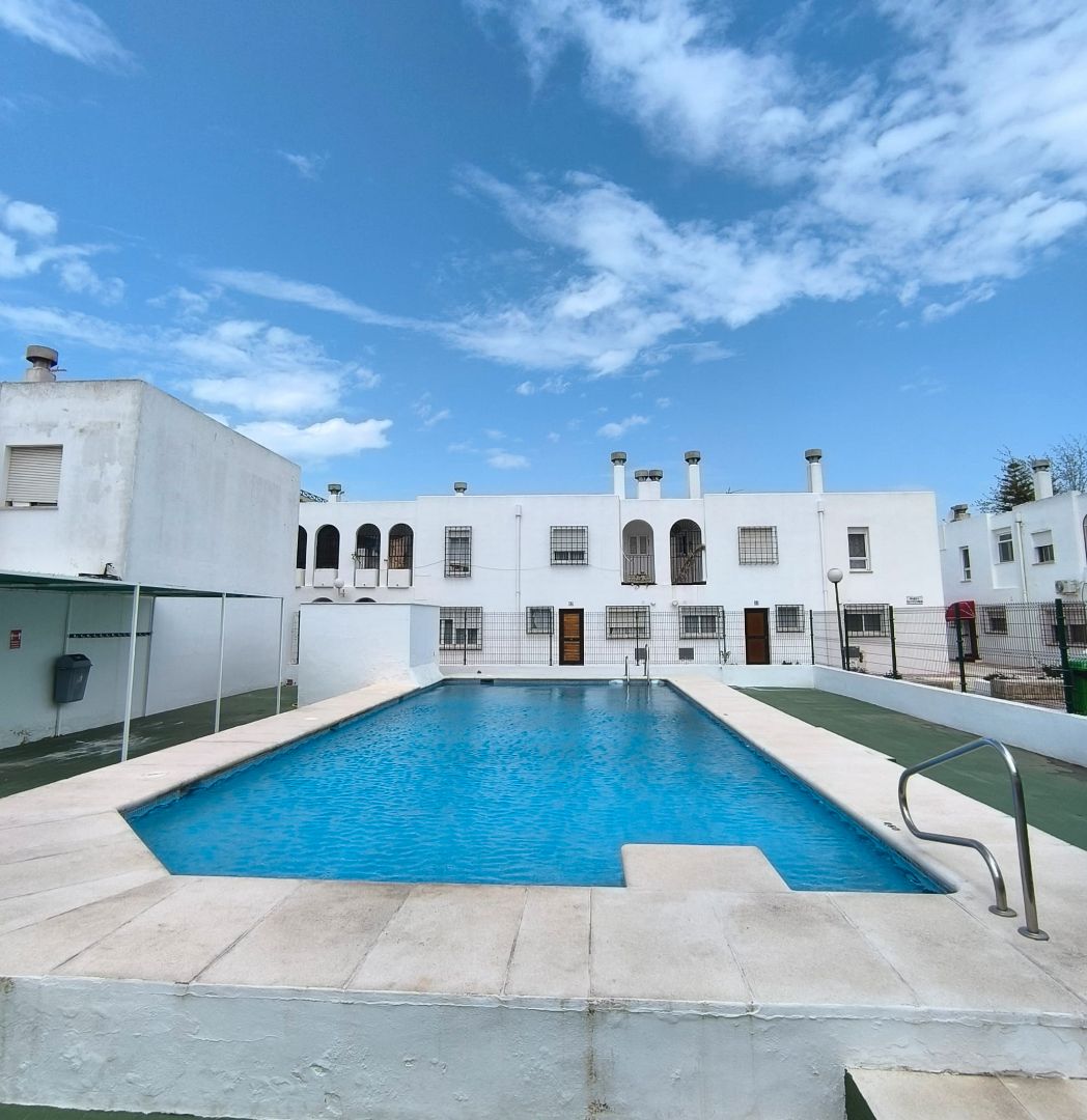 Swimming pool of Duplex to rent in El Puerto de Santa María  with Air Conditioner, Furnished and Community pool