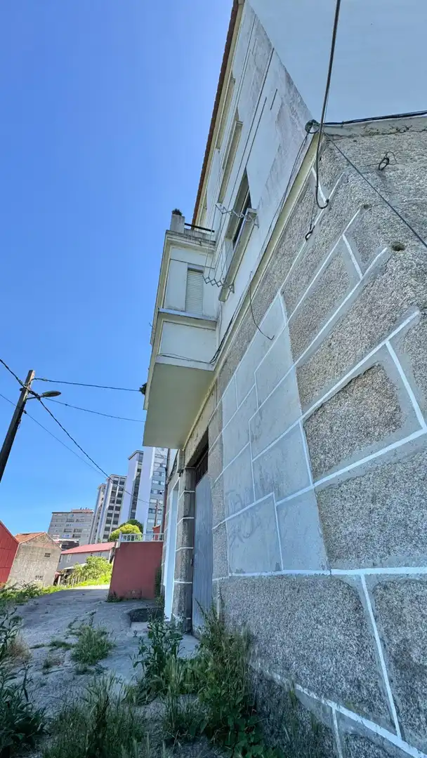 Außenansicht von Gebäude zum Verkauf in Vigo 