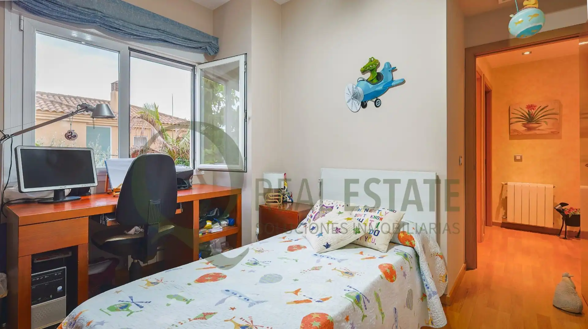 Dormitori de Casa o xalet en venda en Alicante / Alacant amb Calefacció, Jardí privat i Traster