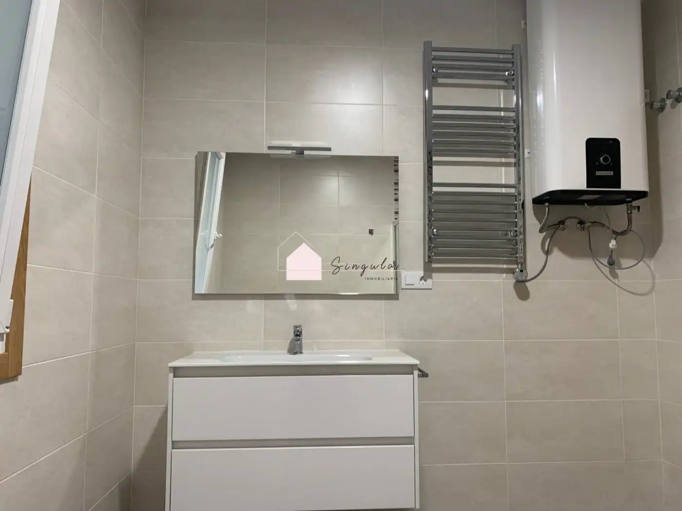 Badezimmer von Wohnung zur Miete in Mos mit Heizung, Terrasse und Abstellraum