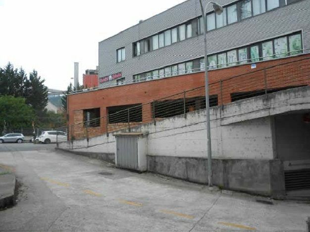 Vista exterior de Garatge en venda en Lemoa