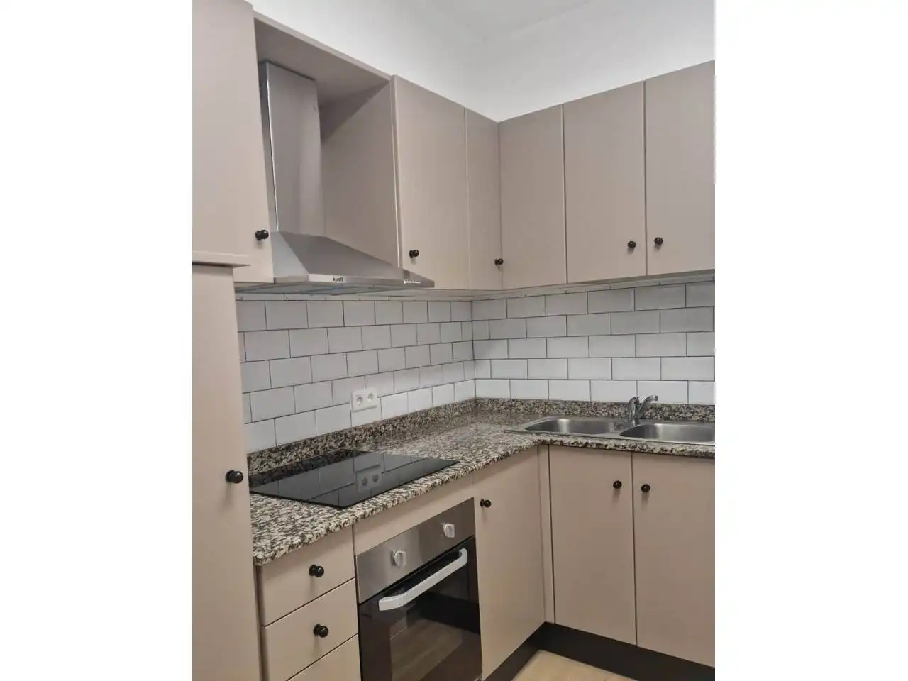 Cocina de Piso en venta en Amposta con Parquet, Terraza y Amueblado