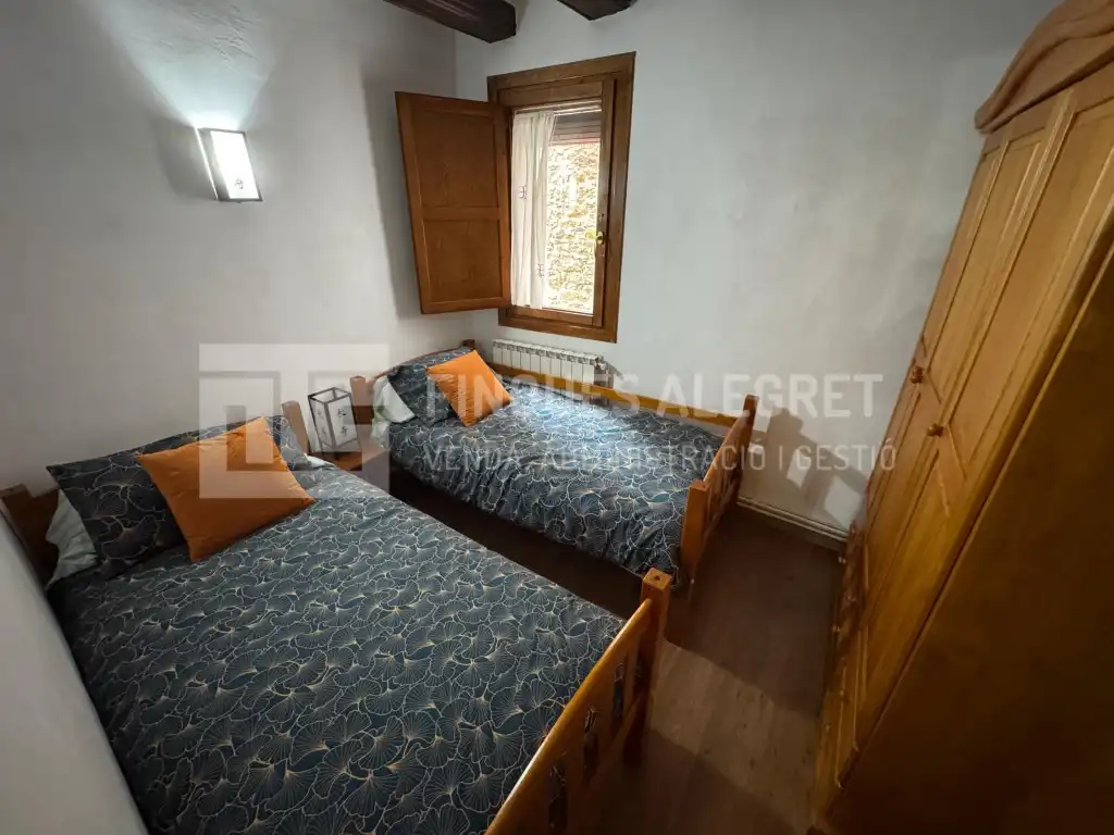 Bedroom of Flat for sale in La Pobla de Segur