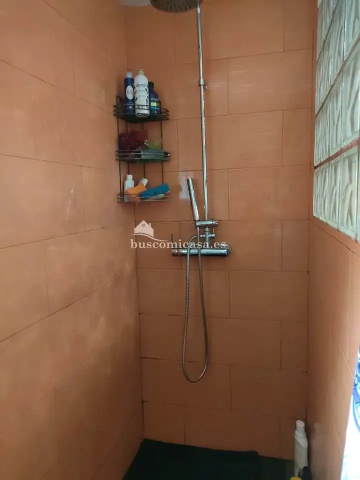 Baño de Casa adosada en venta en Jaén con Aire acondicionado, Terraza y Amueblado