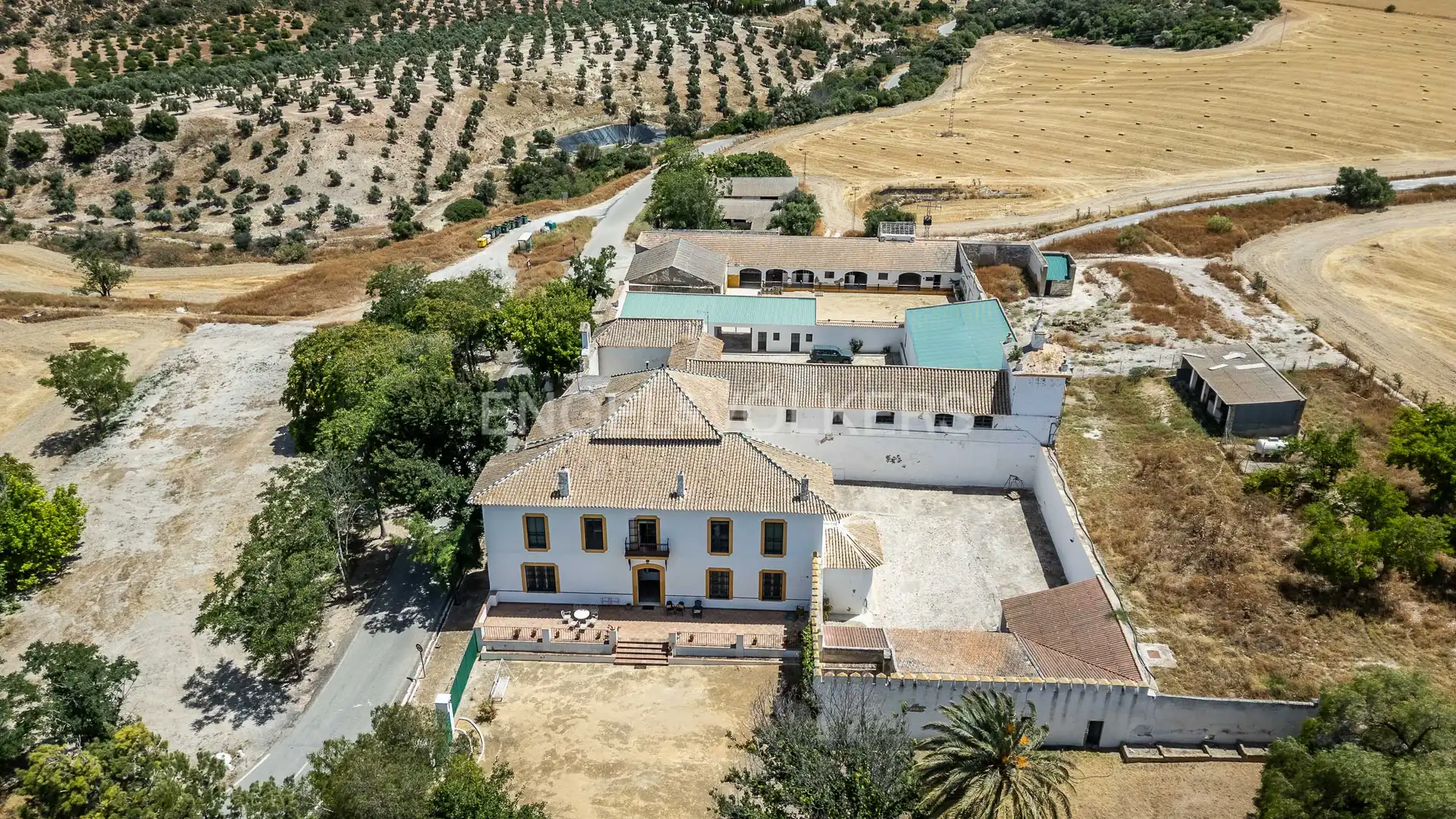 Vista exterior de Casa o xalet en venda en Osuna amb Calefacció, Jardí privat i Terrassa