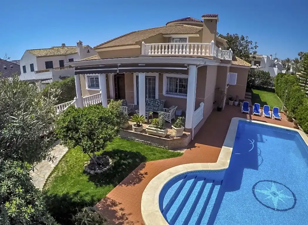 Xalet amb piscina en venda a La Mata