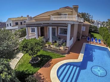 Villa mit Pool zum Verkauf in La Mata