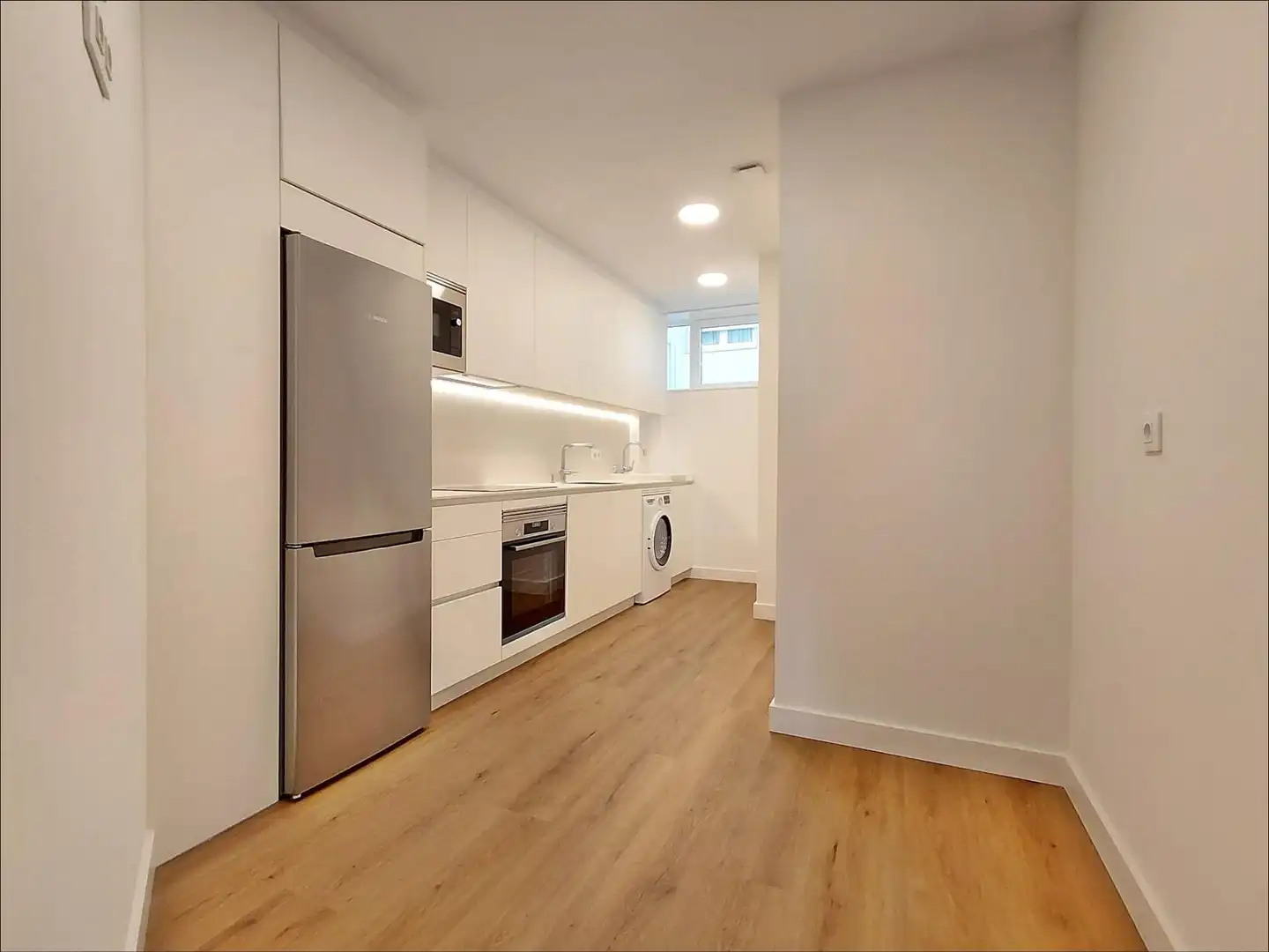 Küche von Erdgeschoss zum Verkauf in Sanxenxo mit Heizung, Terrasse und Möbliert