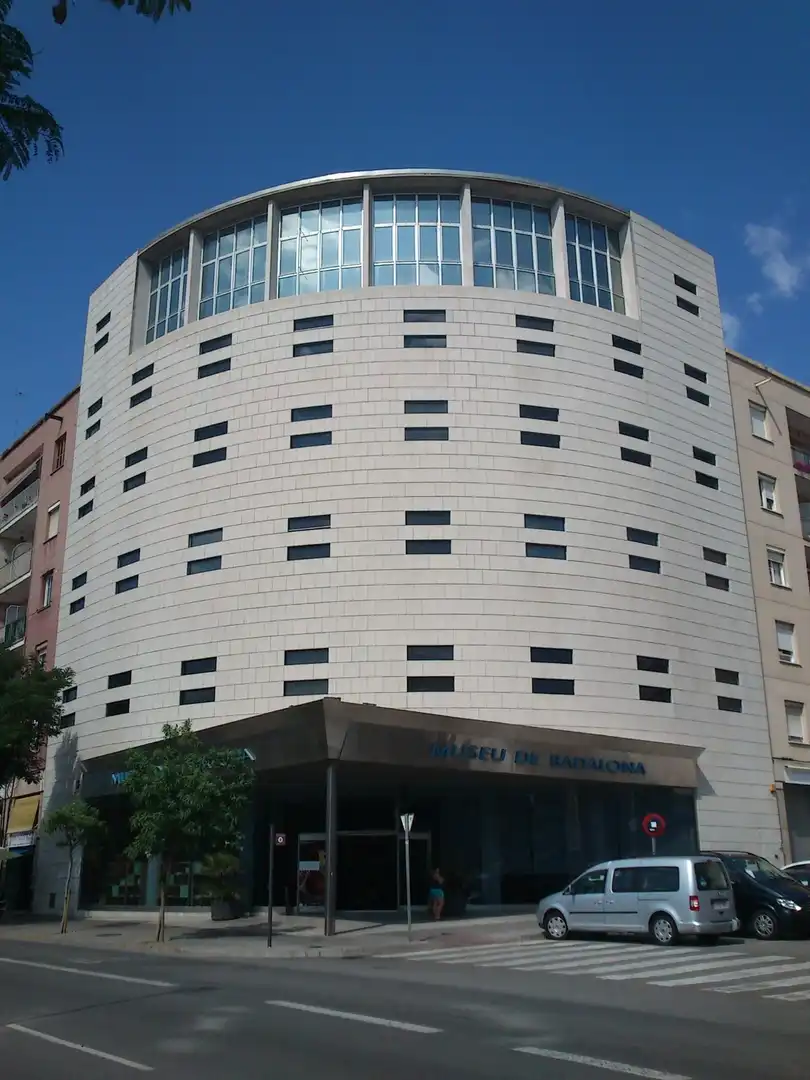 Vista exterior de Edificio en venta en Badalona