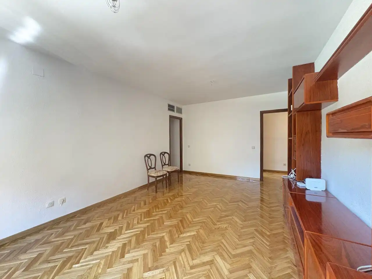 Wohnzimmer von Wohnung zur Miete in Madrid mit Klimaanlage, Heizung und Parkett