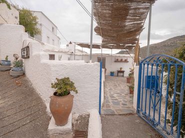Casa rústica amb piscina en venda a Calle Barranco 6