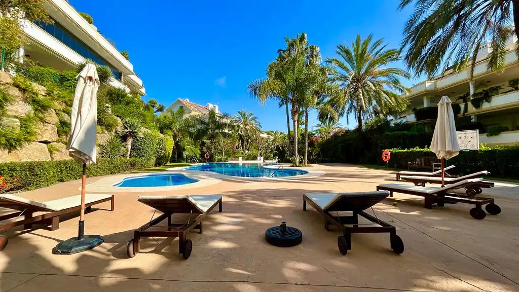 Swimming pool of Ground floor for rent in Marbella  with Air Conditioner, Private garden and Terrace