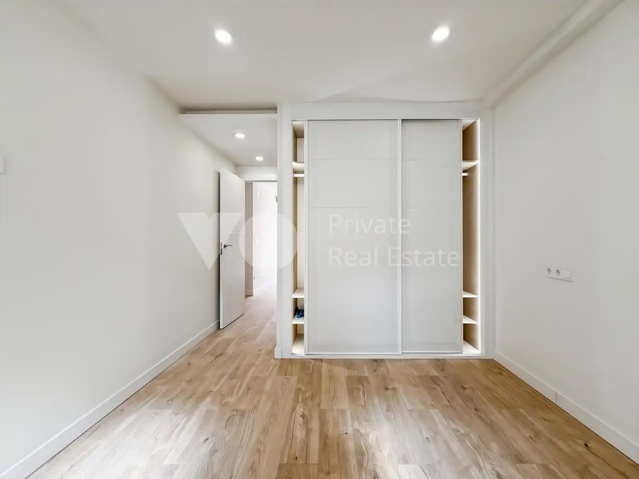 Bedroom of Flat for sale in Alcobendas  with Air Conditioner, Heating and Terrace