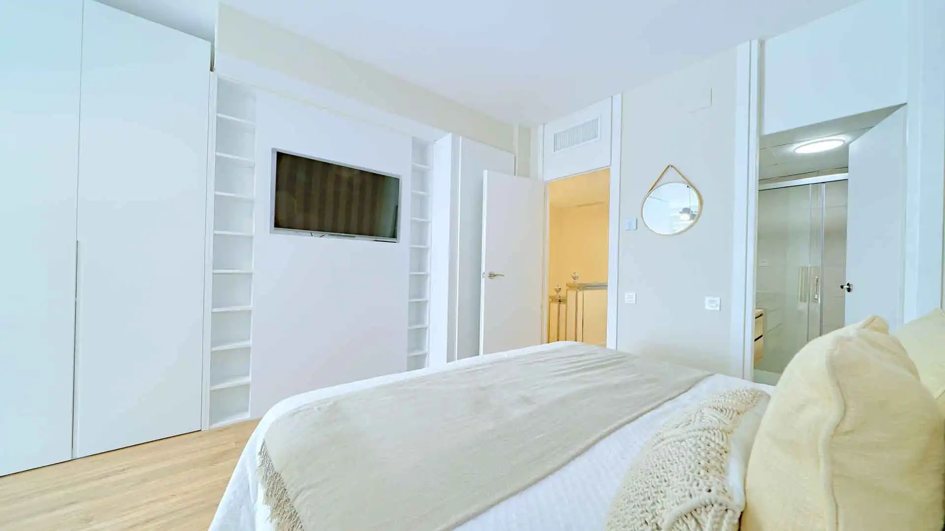 Habitación de Planta baja en venta en Marbella con Aire acondicionado, Terraza y Trastero