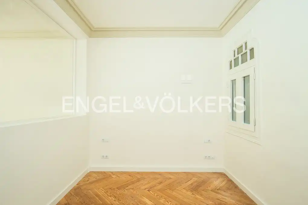 Comedor de Piso de alquiler en Barcelona con Aire acondicionado, Calefacción y Jardín privado
