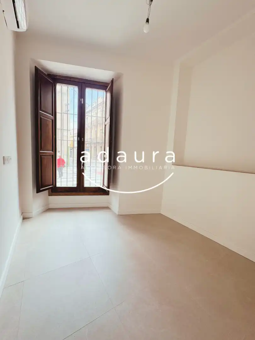 Bedroom of Ground floor for rent in Mataró  with Air Conditioner, Heating and Oven