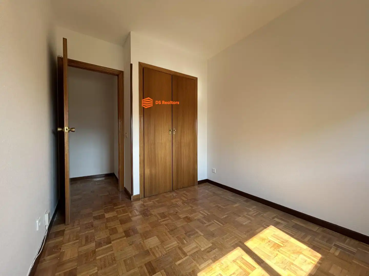 Bedroom of Flat for rent in Madrid  with Heating, Terrace and Storage room