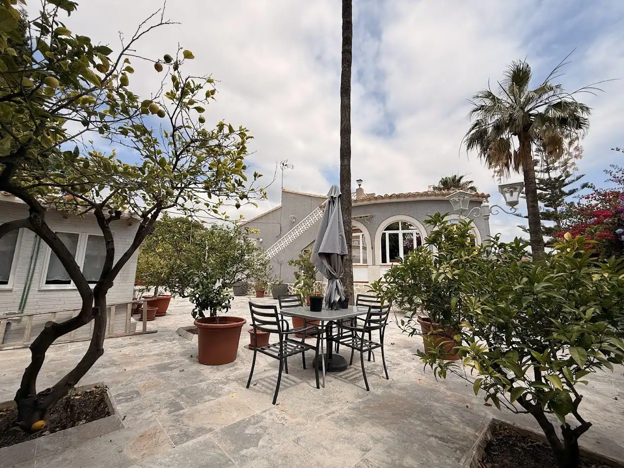 Terrassa de Casa o xalet en venda en El Campello amb Aire condicionat, Calefacció i Jardí privat