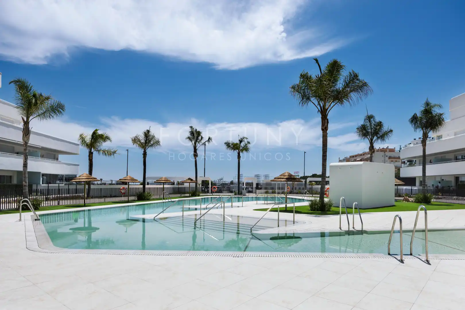 Piso con piscina en venta en Calle Mar Rojo 1761, imagen 3
