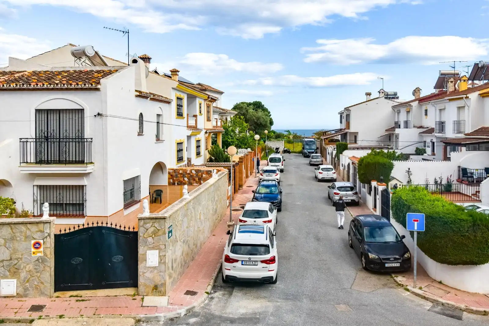 Vista exterior de Casa adosada de lloguer en Fuengirola amb Aire condicionat, Calefacció i Jardí privat