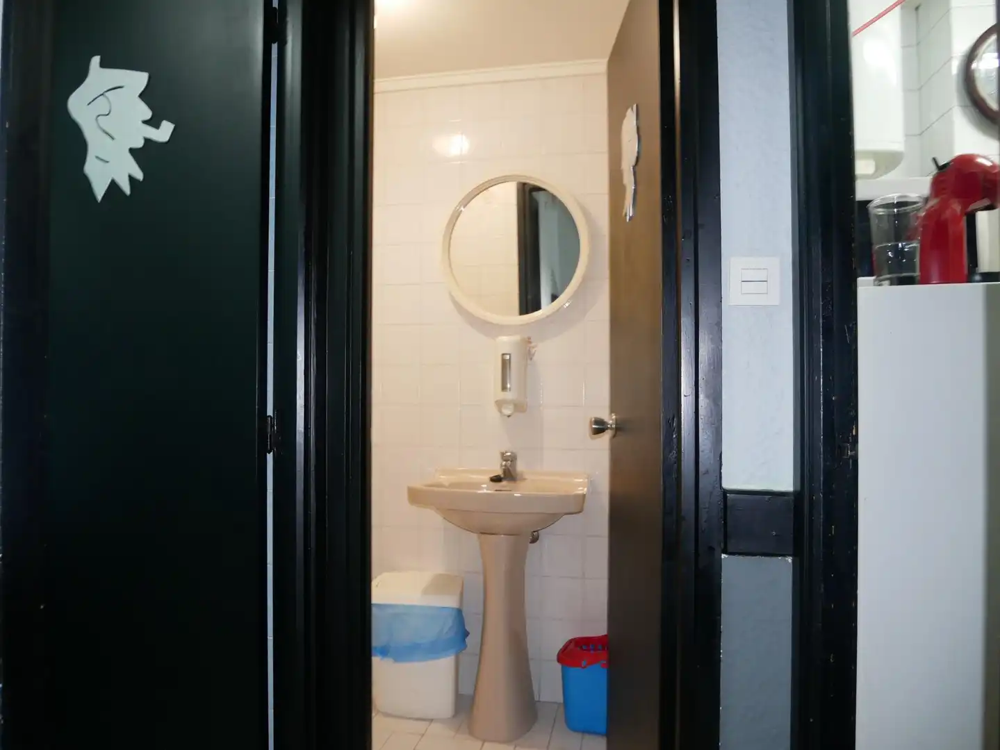 Badezimmer von Geschaftsraum zum Verkauf in Ugao- Miraballes