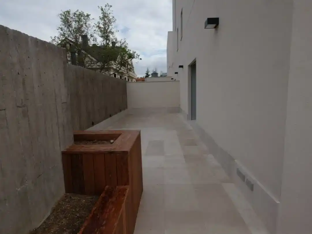 Terrassa de Casa o xalet en venda en  Madrid Capital amb Balcó