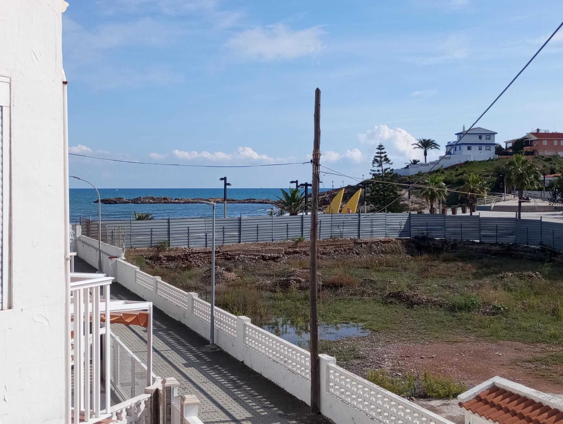 Exterior view of Single-family semi-detached for sale in Oropesa del Mar / Orpesa  with Air Conditioner, Heating and Terrace