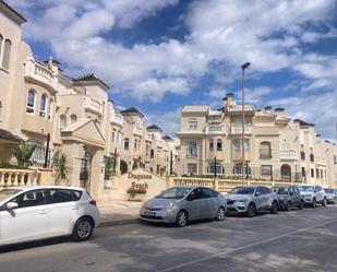 Vista exterior de Apartament en venda en Torrevieja amb Aire condicionat i Terrassa