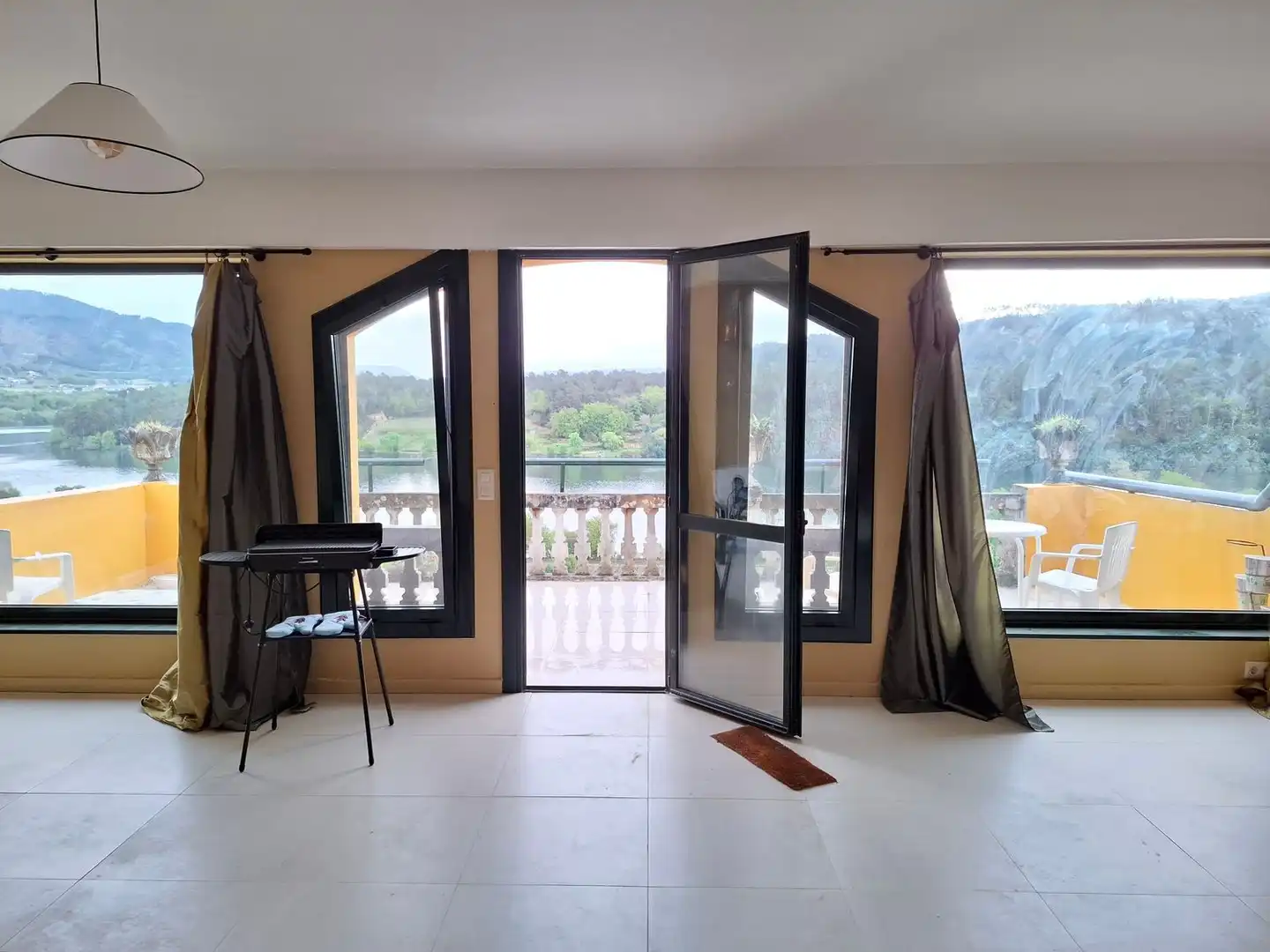 Flat for rent in Cenlle, Ourense