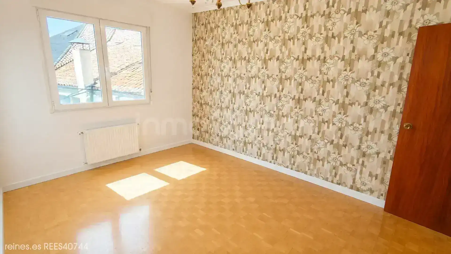 Habitación de Piso en venta en Torrelavega  con Calefacción, Terraza y Amueblado