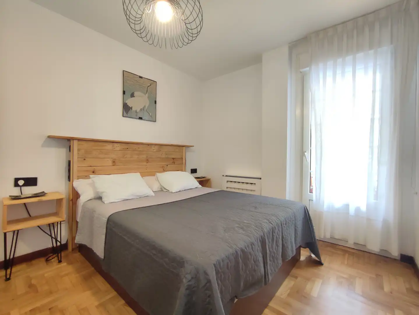 Dormitori de Pis de lloguer en Gijón  amb Calefacció, Parquet i Moblat