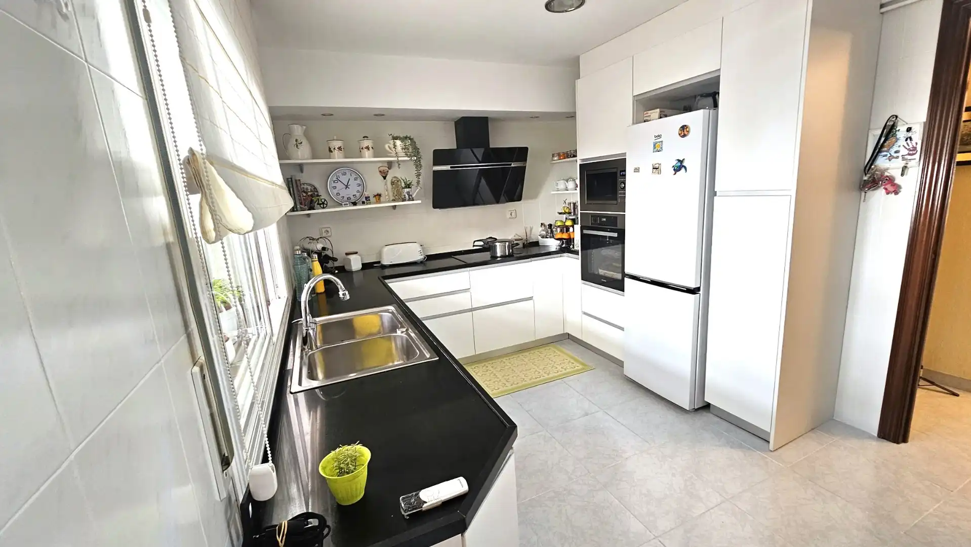 Cocina de Casa o chalet en venta en Sabadell con Aire acondicionado, Calefacción y Terraza