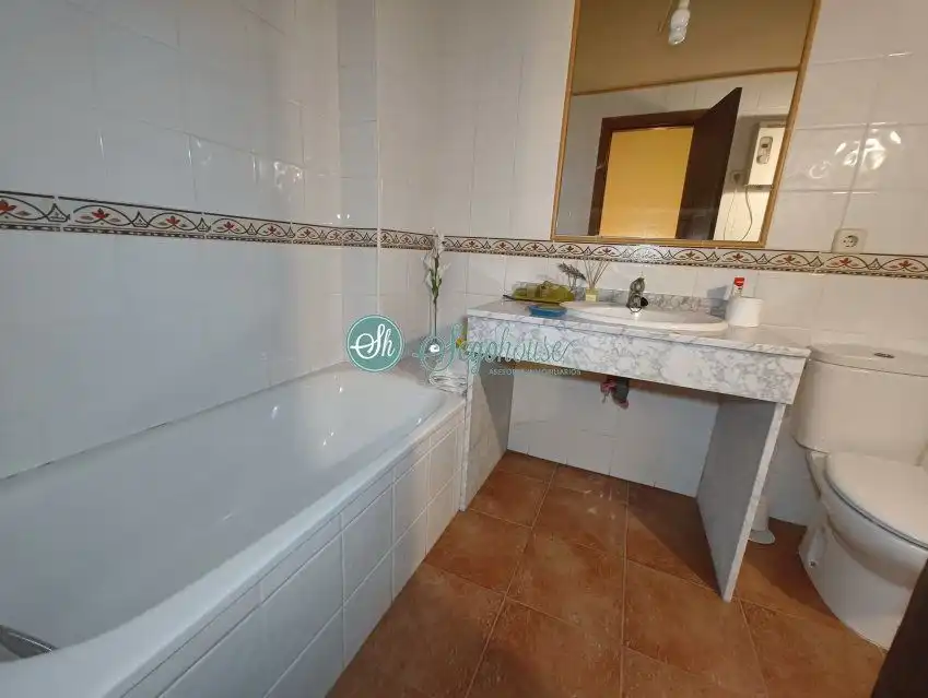 Baño de Piso en venta en Grajera con Calefacción y Trastero