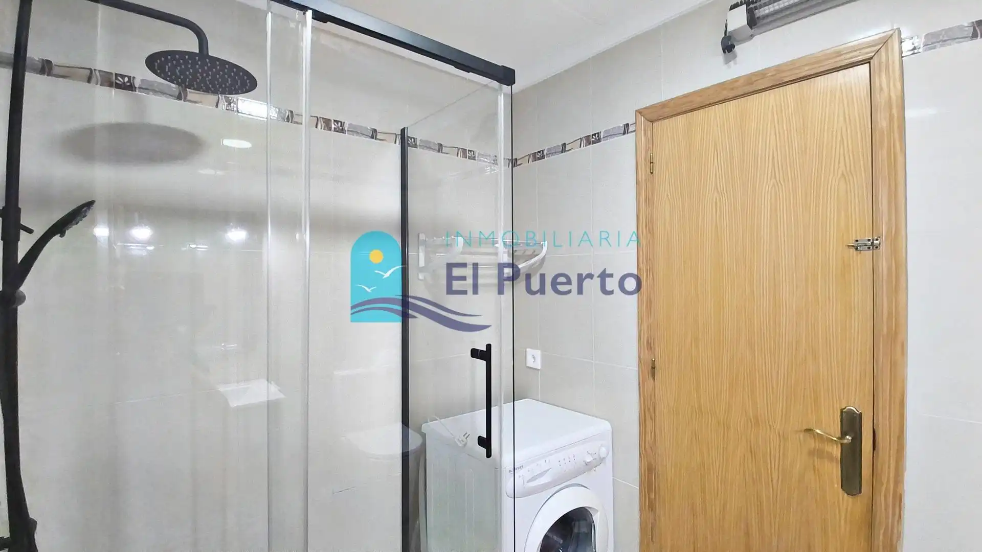 Badezimmer von Wohnung zum Verkauf in Mazarrón mit Klimaanlage, Heizung und Parkett