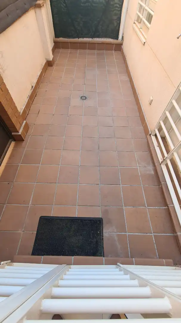Casa adosada de alquiler en Ensanche